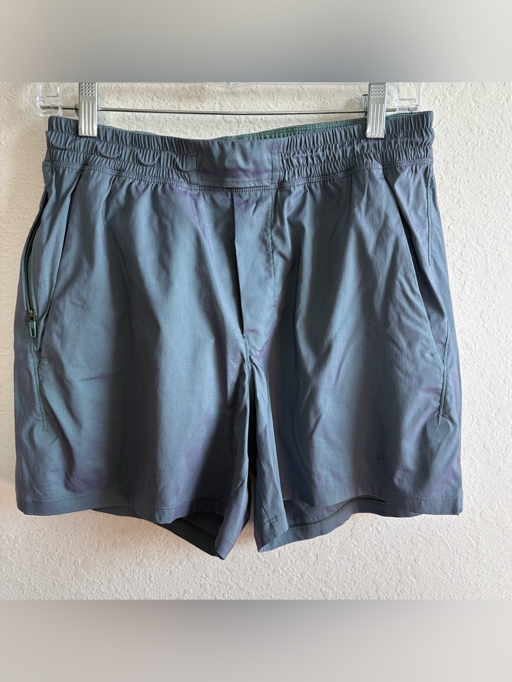Lululemon Pace Breaker Linerless Short 7” Mens Medium Iridescent Blue M7BH7S